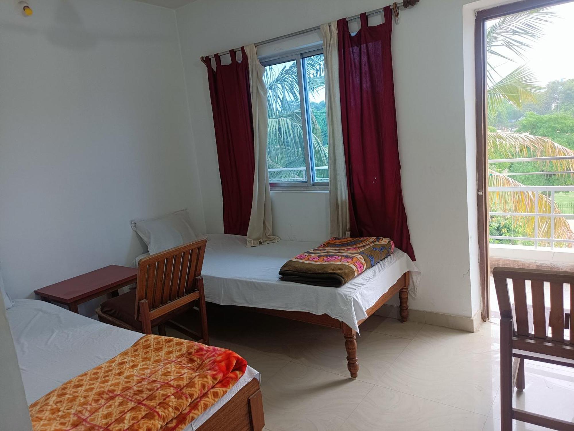 The Gupta Guest House Bodh Gaya Exterior photo