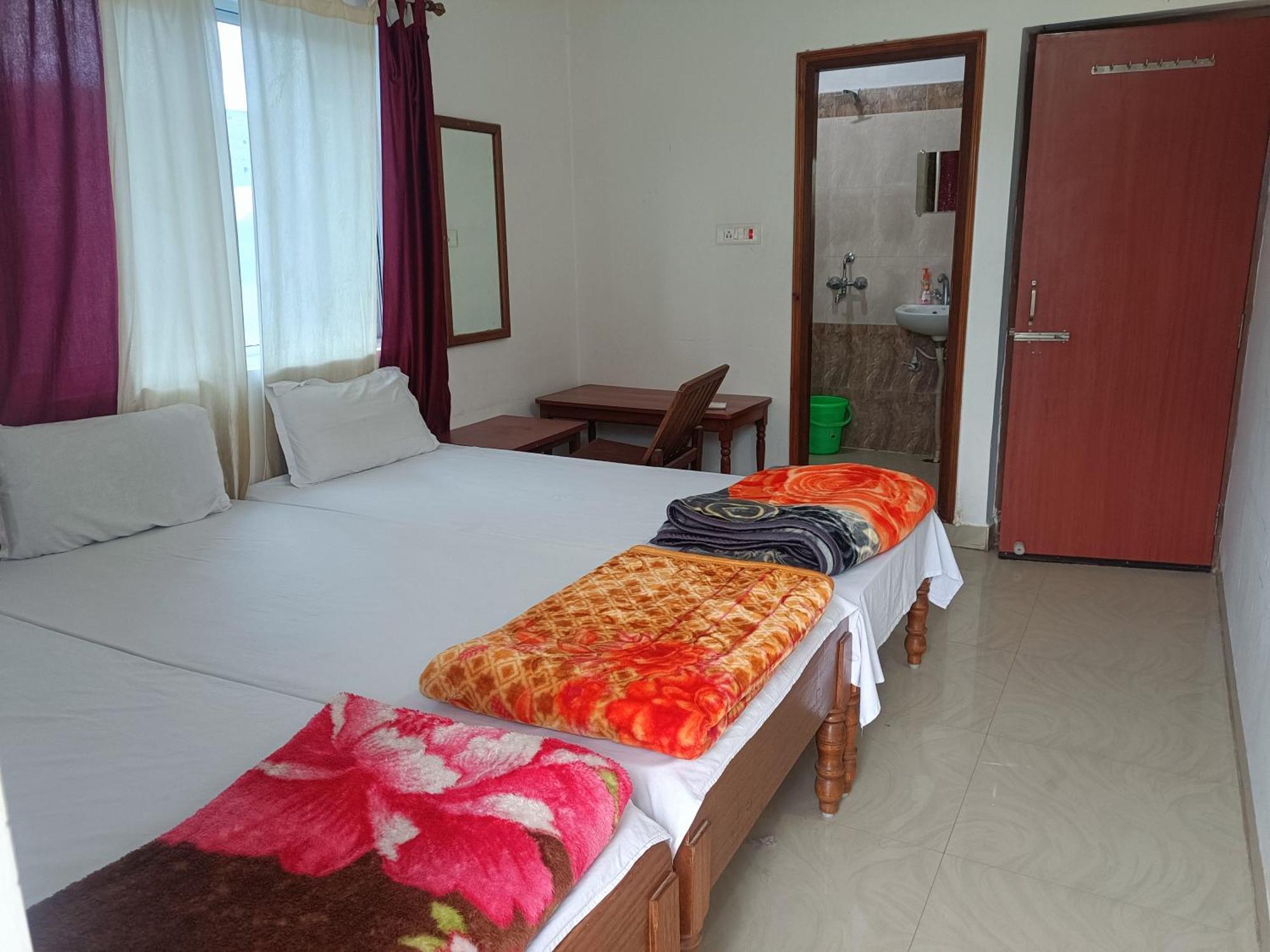 The Gupta Guest House Bodh Gaya Exterior photo